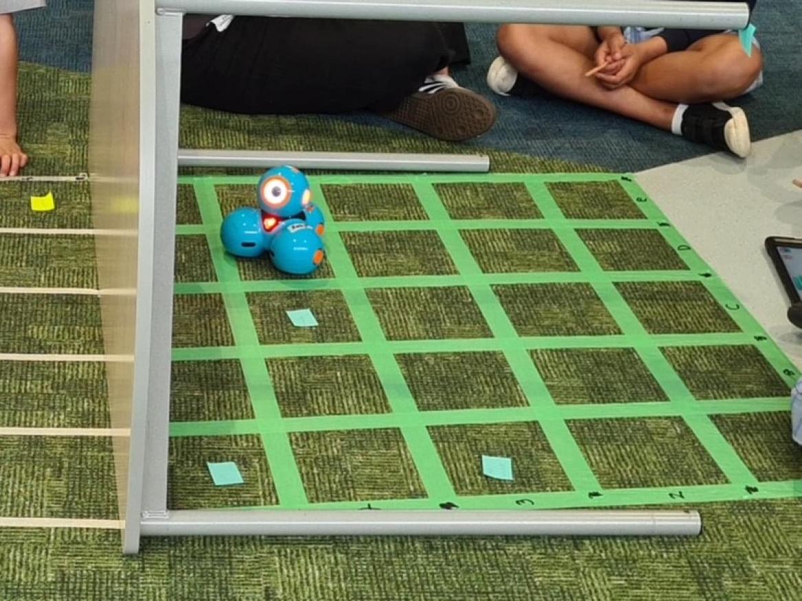 Coding with Dash robots
